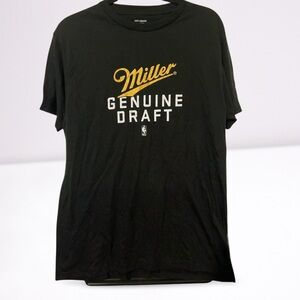 Vintage Miller Genuine Draft x NBA Black Graphic Logo T-Shirt